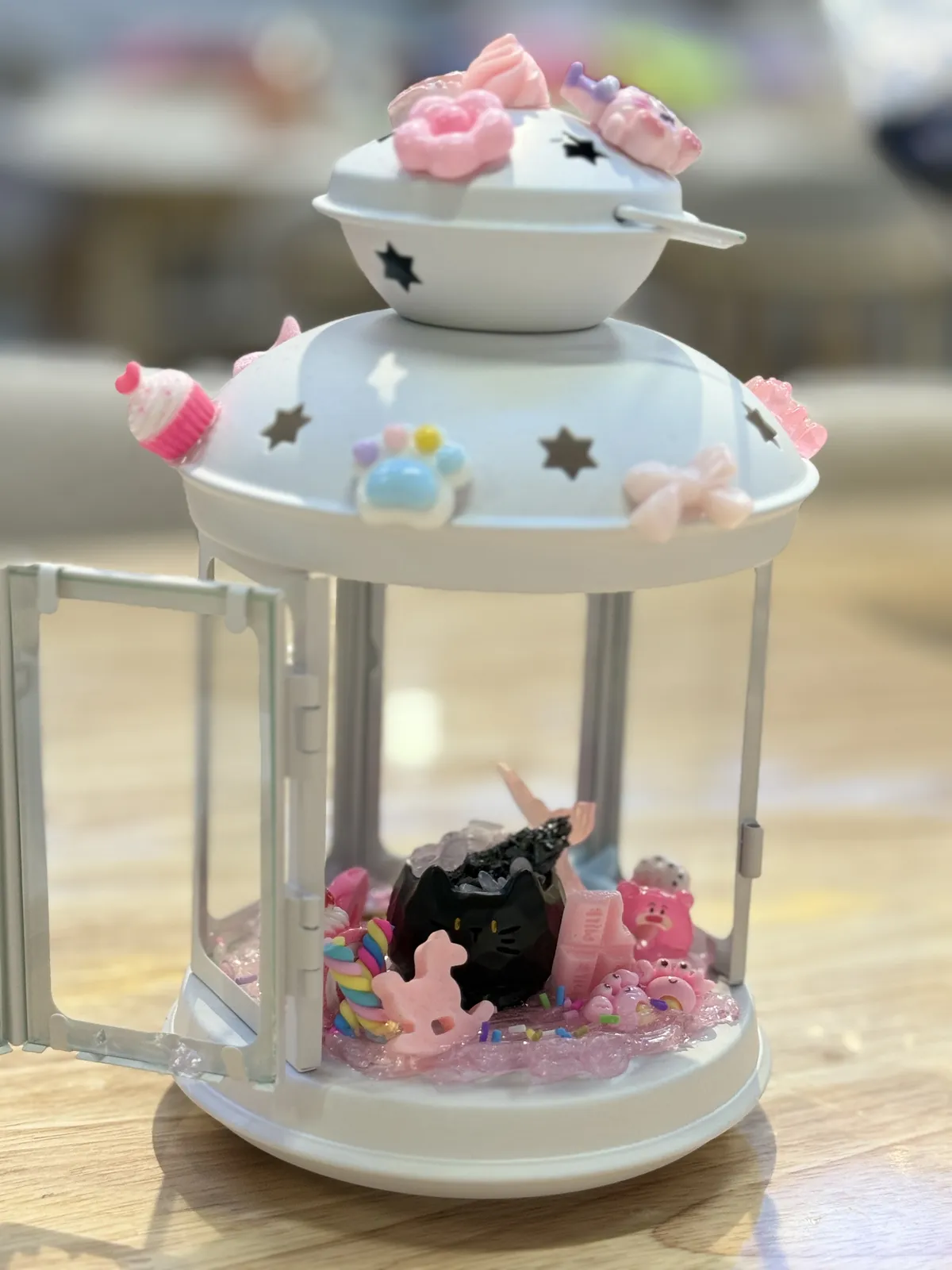 Cream glue and decoden craft