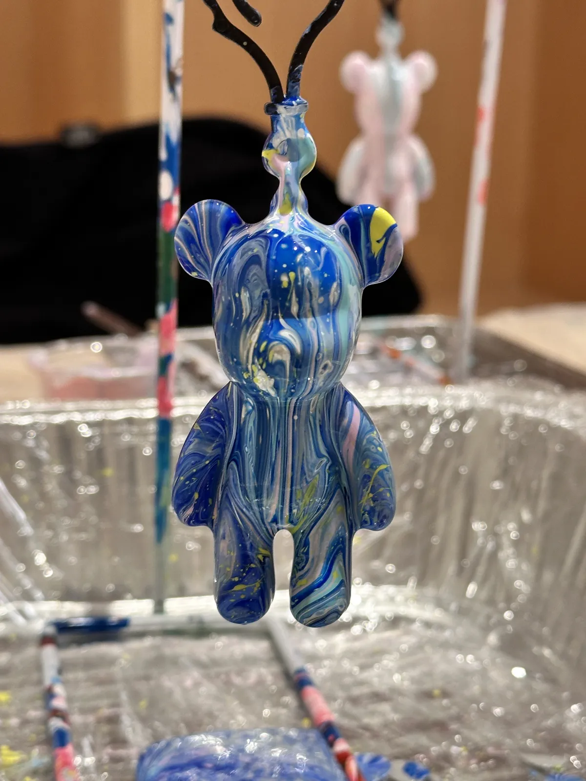 Fluid bear painting activity
